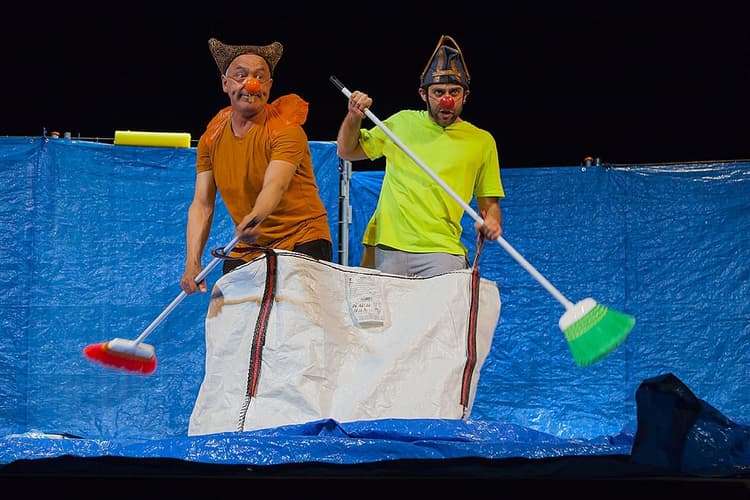 BAOBAB. Un arbre, un bolet i un esquirol